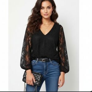 Alice + Olivia V-neckline Black Lace Blouse Lomg Sleeve Size Medium
